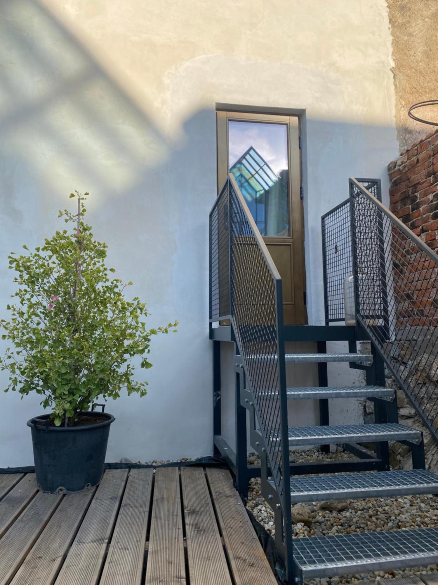Apartment By The City Wall Kosice Ngoại thất bức ảnh